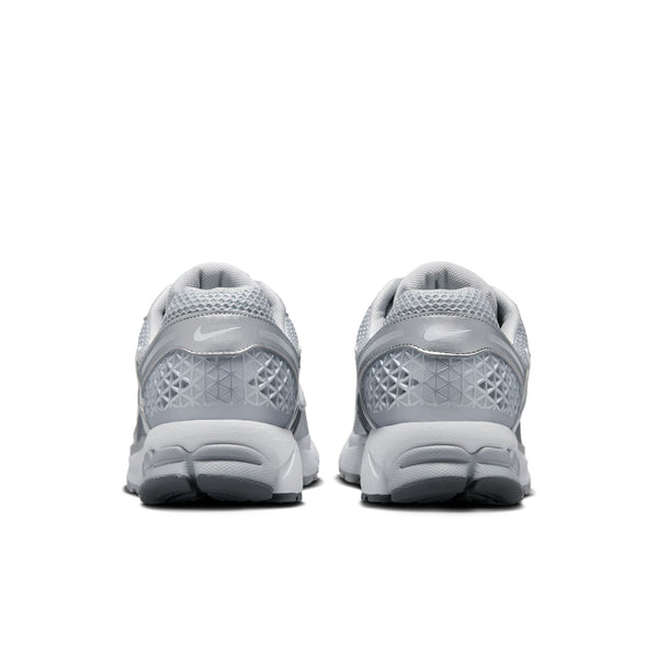Nike - Zoom Vomero 5 ~ Cool Grey