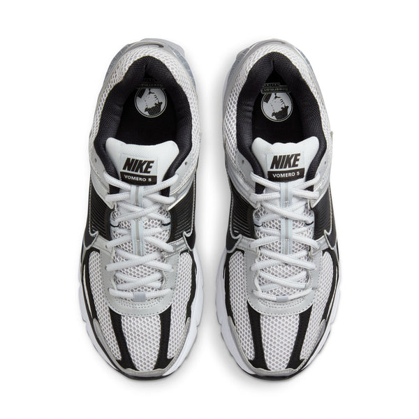 Nike - Zoom Vomero 5 ~ Black