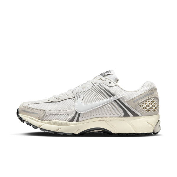 Nike - Zoom Vomero 5 SE ~ Platinum Tint