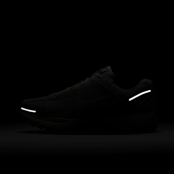 Nike - Zoom Vomero 5 SE ~ Platinum Tint