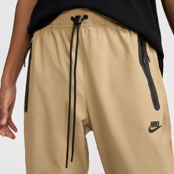 Nike - Tech Woven Pant ~ Beige