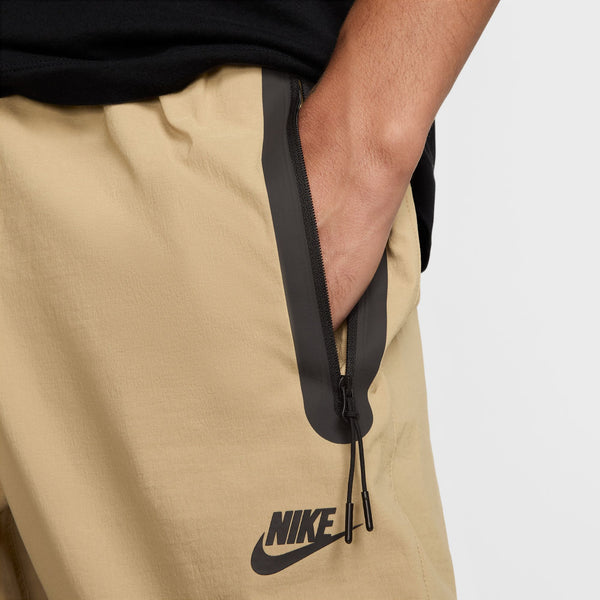 Nike - Tech Woven Pant ~ Beige