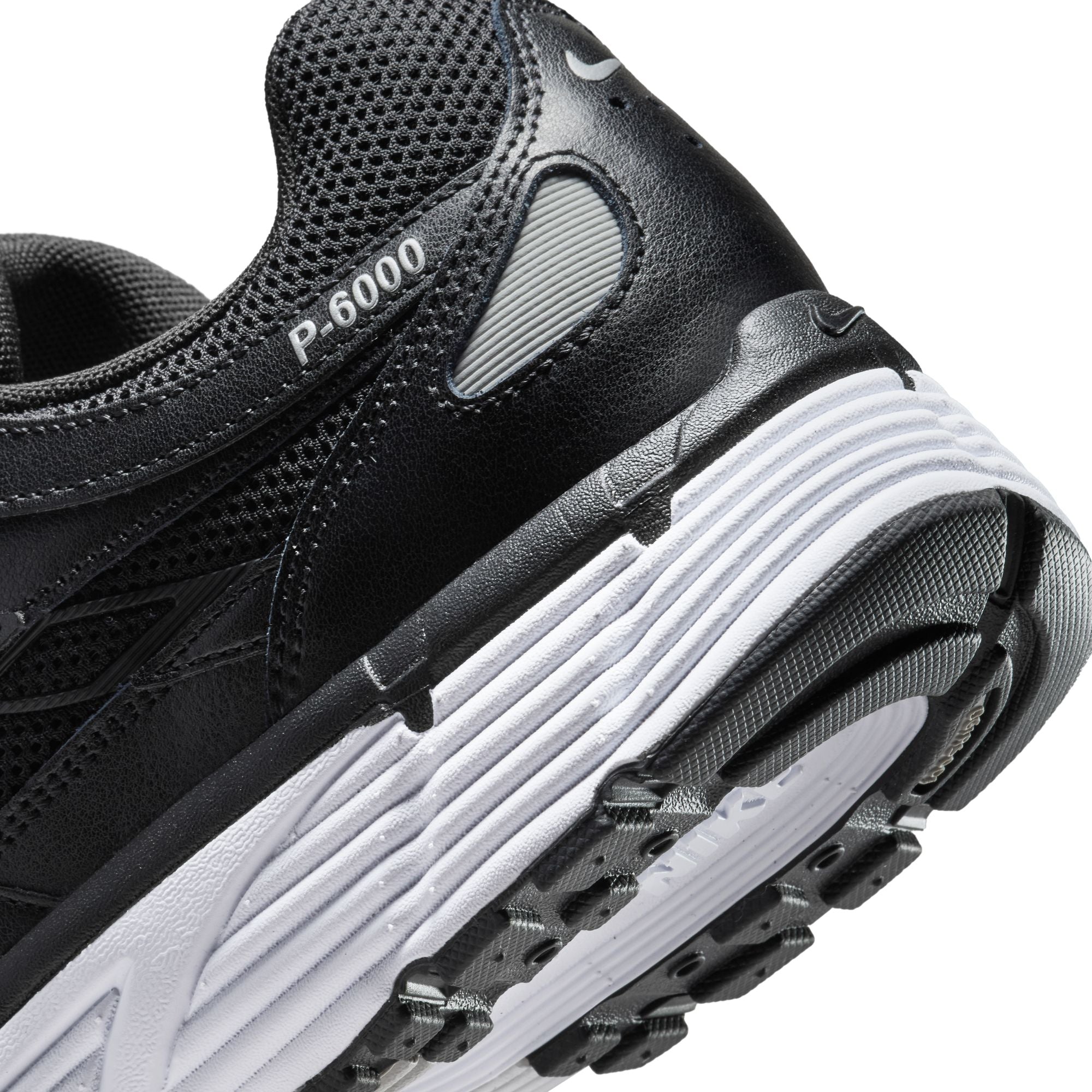 Nike - P-6000 Black/Metallic Silver
