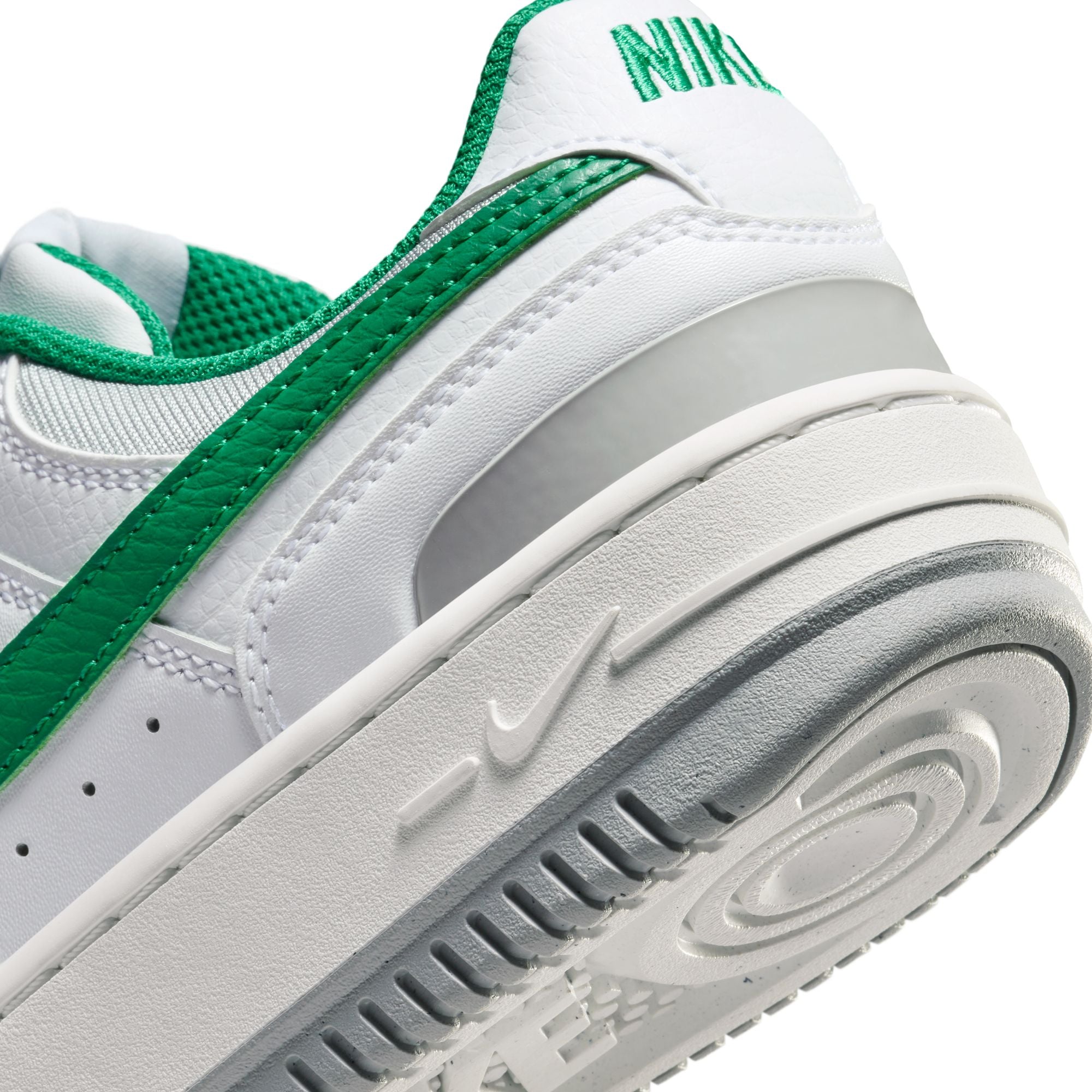 Nike - W Gamma Force White/Green