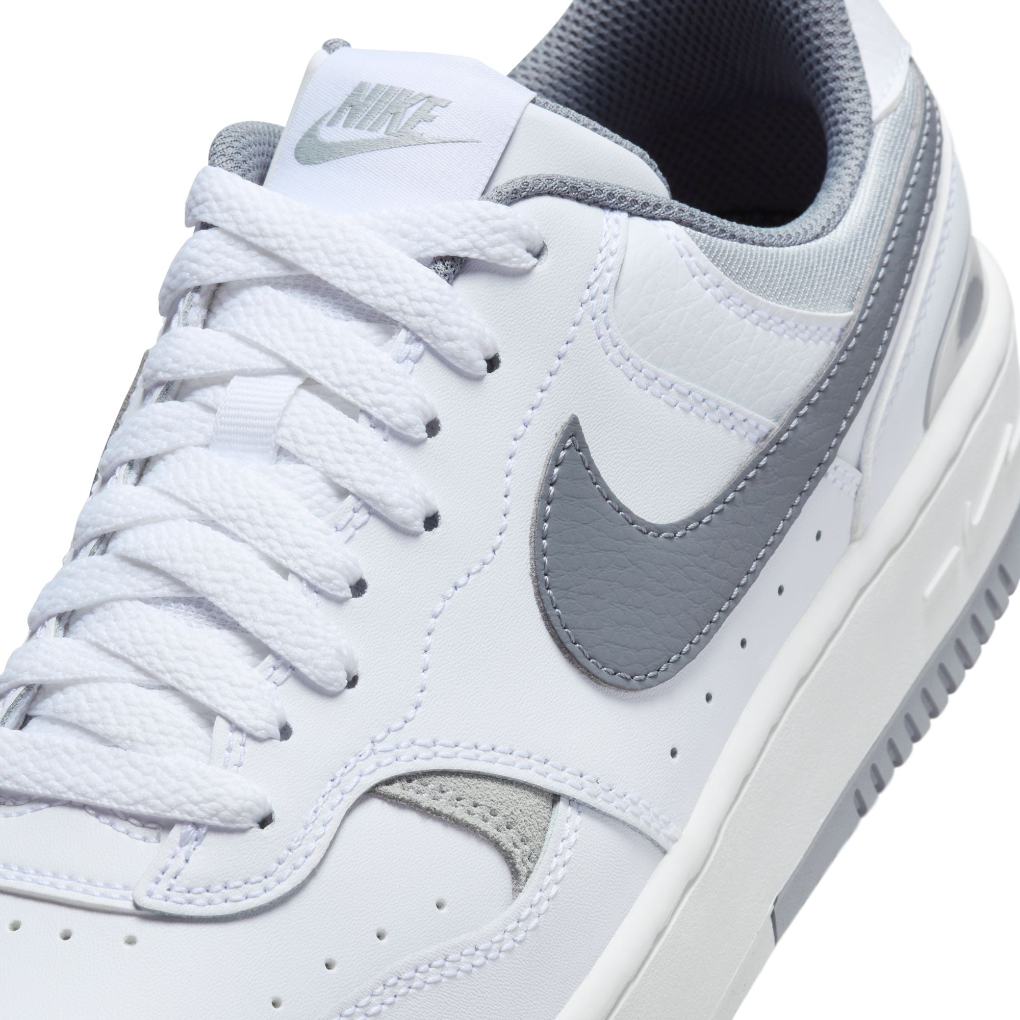 Nike - W Gamma Force White/Grey