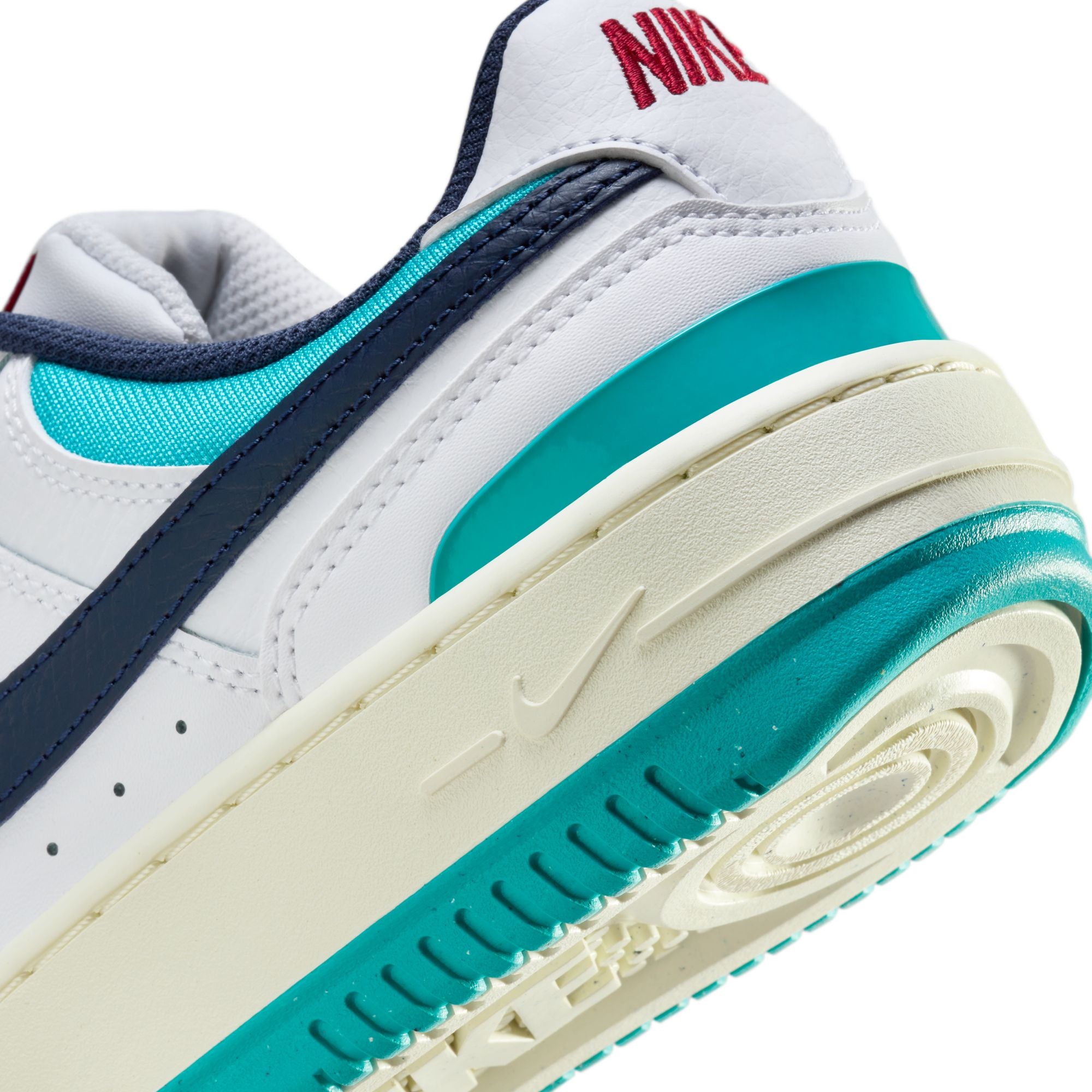 Nike - W Gamma Force White/Blue