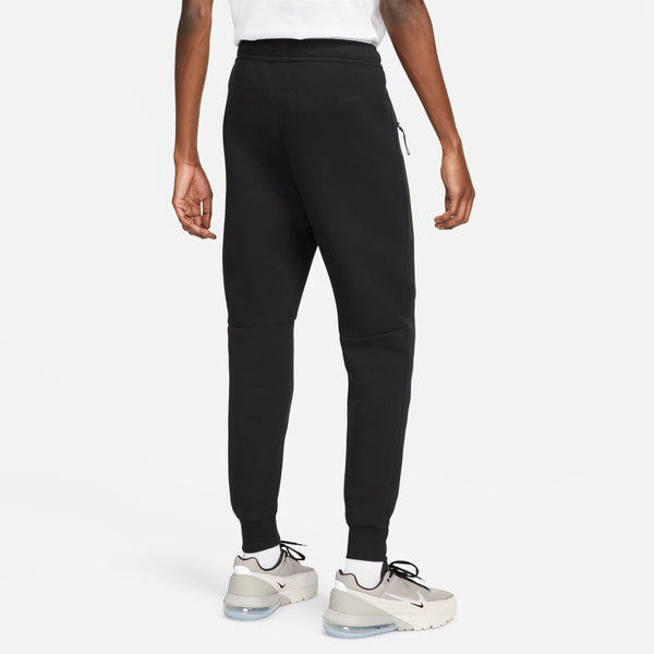 Nike - Tech Fleece Joggers ~ Black