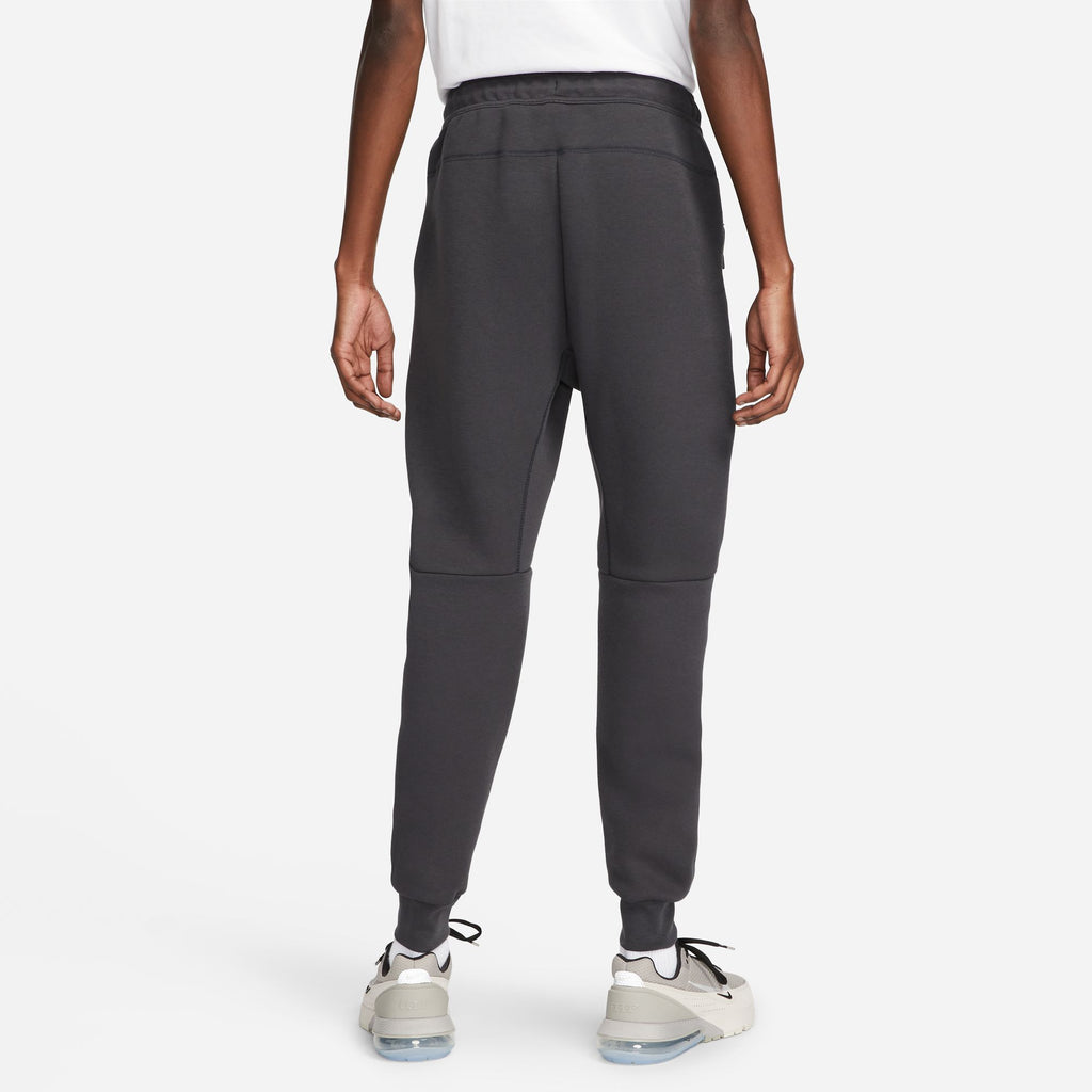 Nike - Sportswear Tech Fleece Slim Fit Joggers – FLAVOUR '99