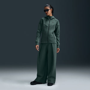 Nike - W Sportswear Tech Fleece Winrunner ~ Vintage Green