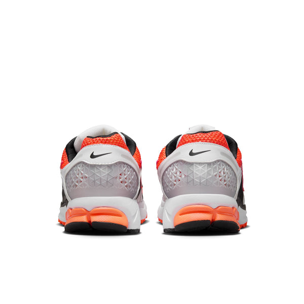 Nike - Zoom Vomero 5 ~ Total Orange