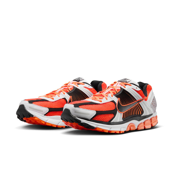 Nike - Zoom Vomero 5 ~ Total Orange