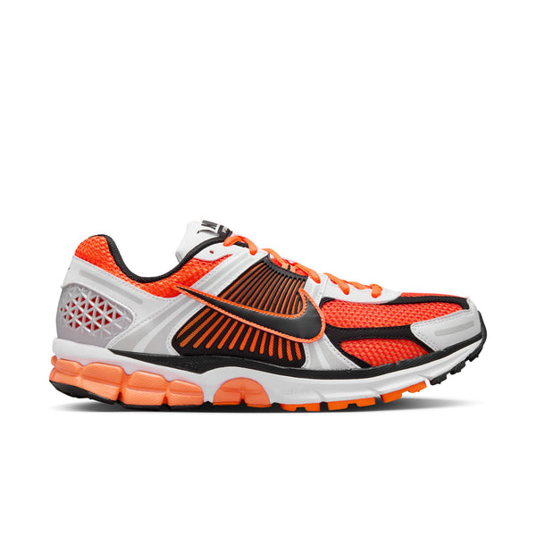 Nike - Zoom Vomero 5 ~ Total Orange