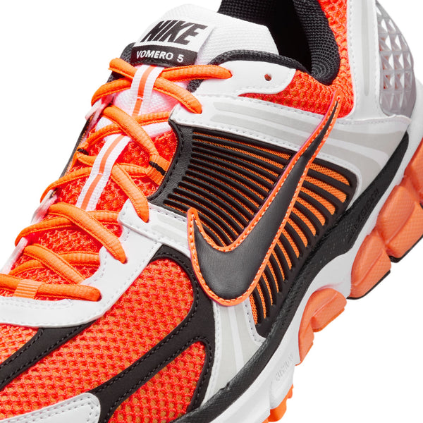 Nike - Zoom Vomero 5 ~ Total Orange