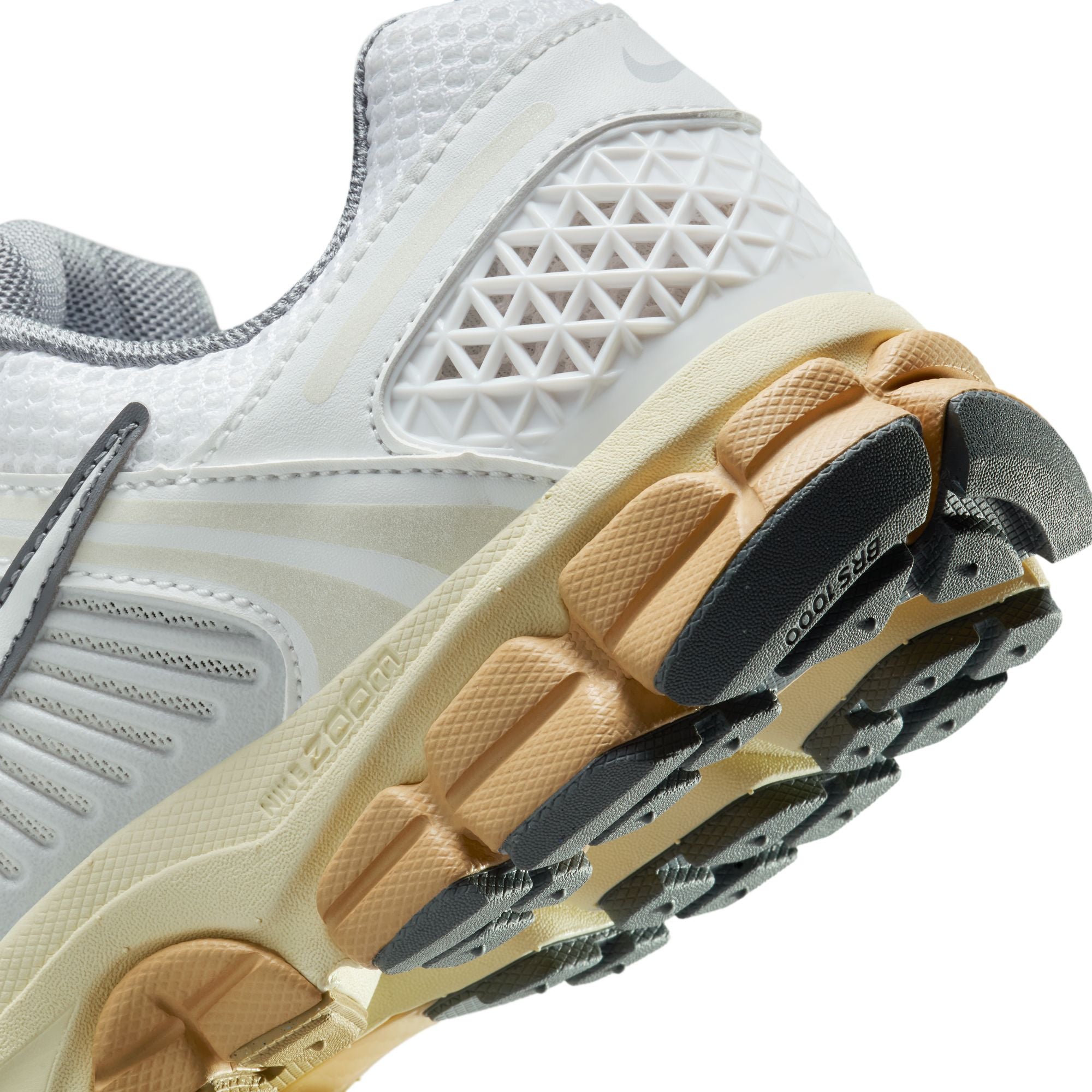 Nike - W Zoom Vomero 5 Summit White/Beige