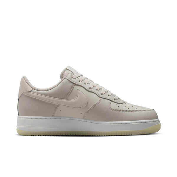 Nike - Air Force 1 '07 LV8 ~ Light Bone