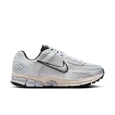 Nike - W Zoom Vomero 5 ~ Chrome/Platinum