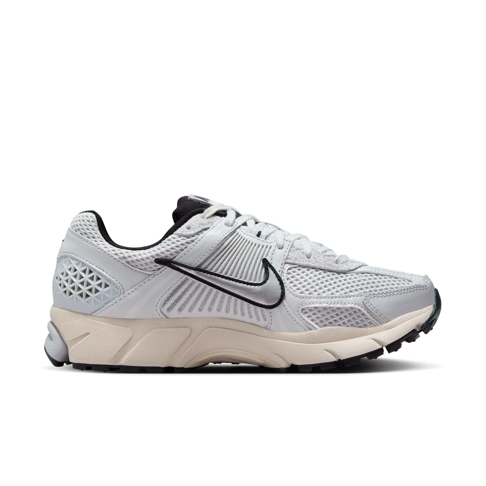 Nike - W Zoom Vomero 5 Chrome/Platinum