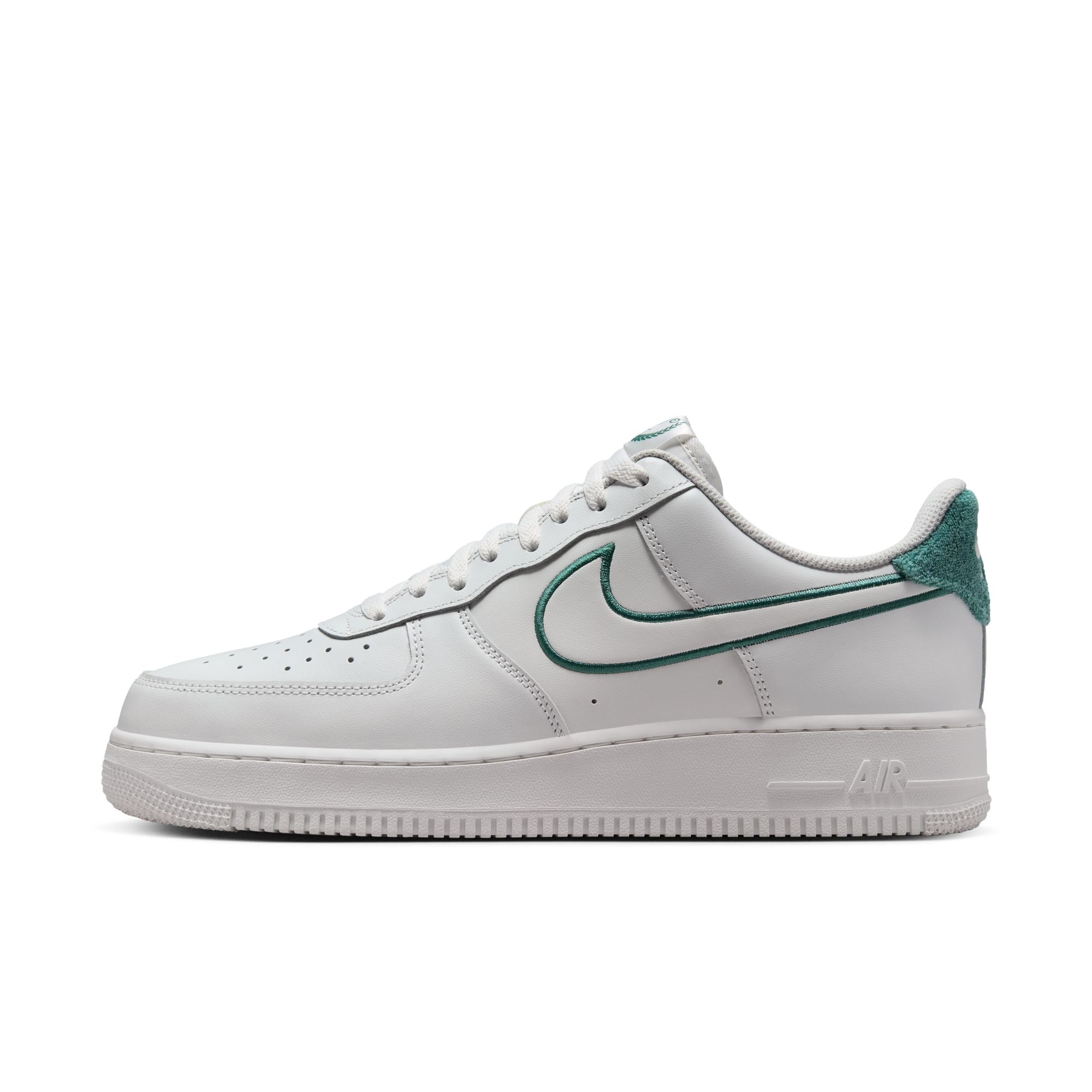 Nike - Air Force 1 '07 LV8