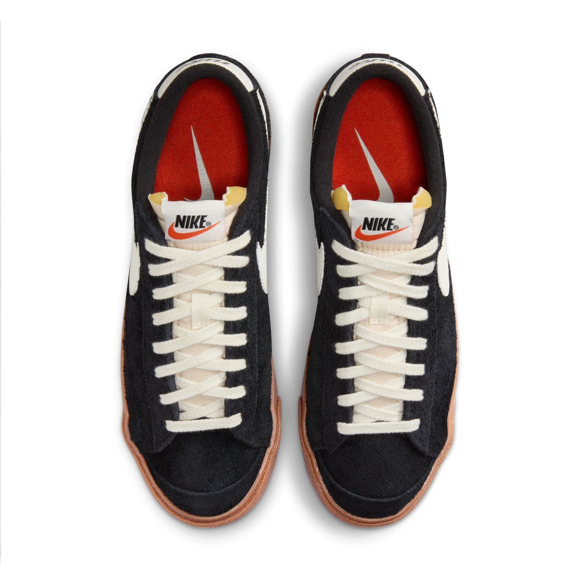 Nike - W Blazer Low '77 Vintage Black/White/Gum
