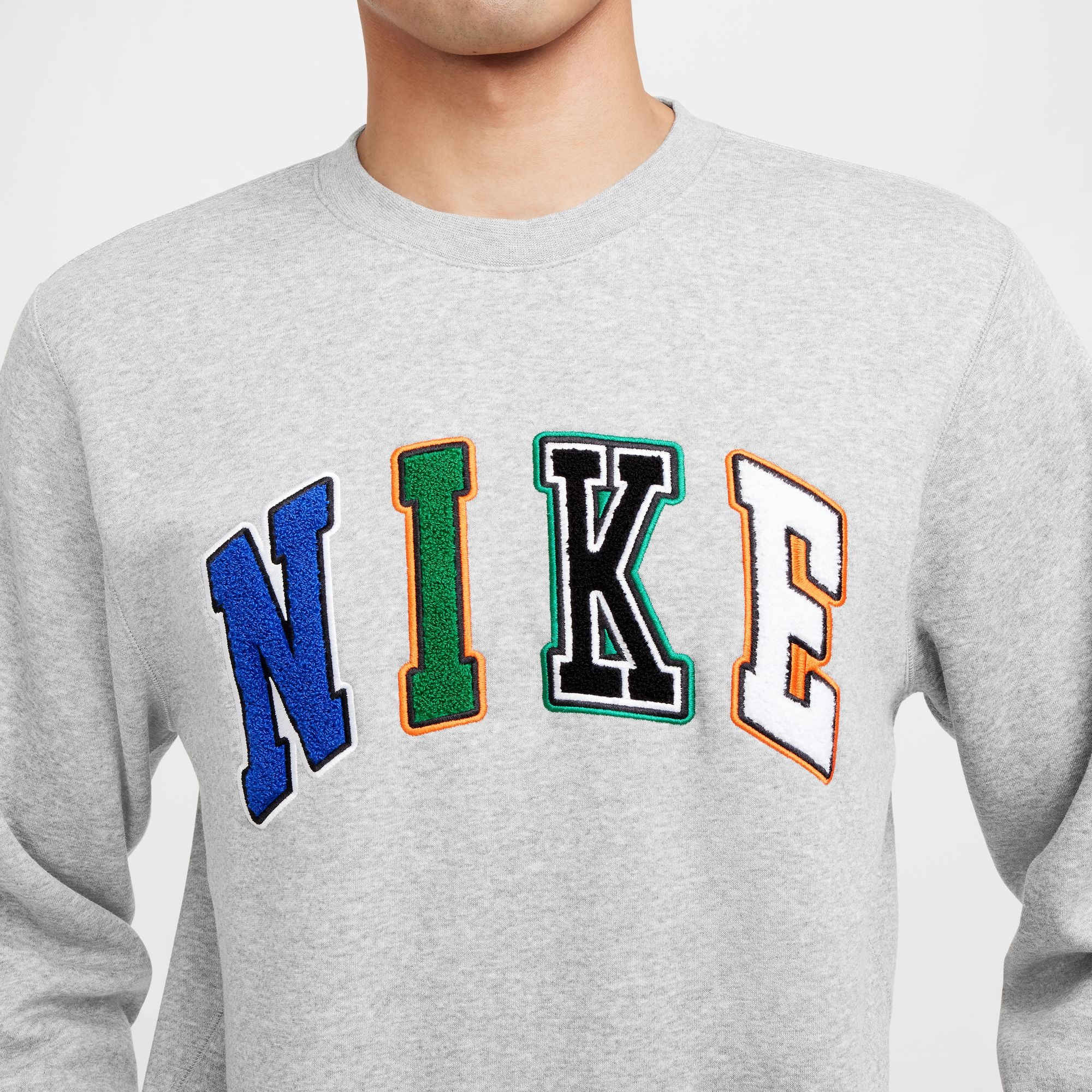 NIKE Men s CLUB BB CREW LETTERS DK GREY HEATHER WHITE