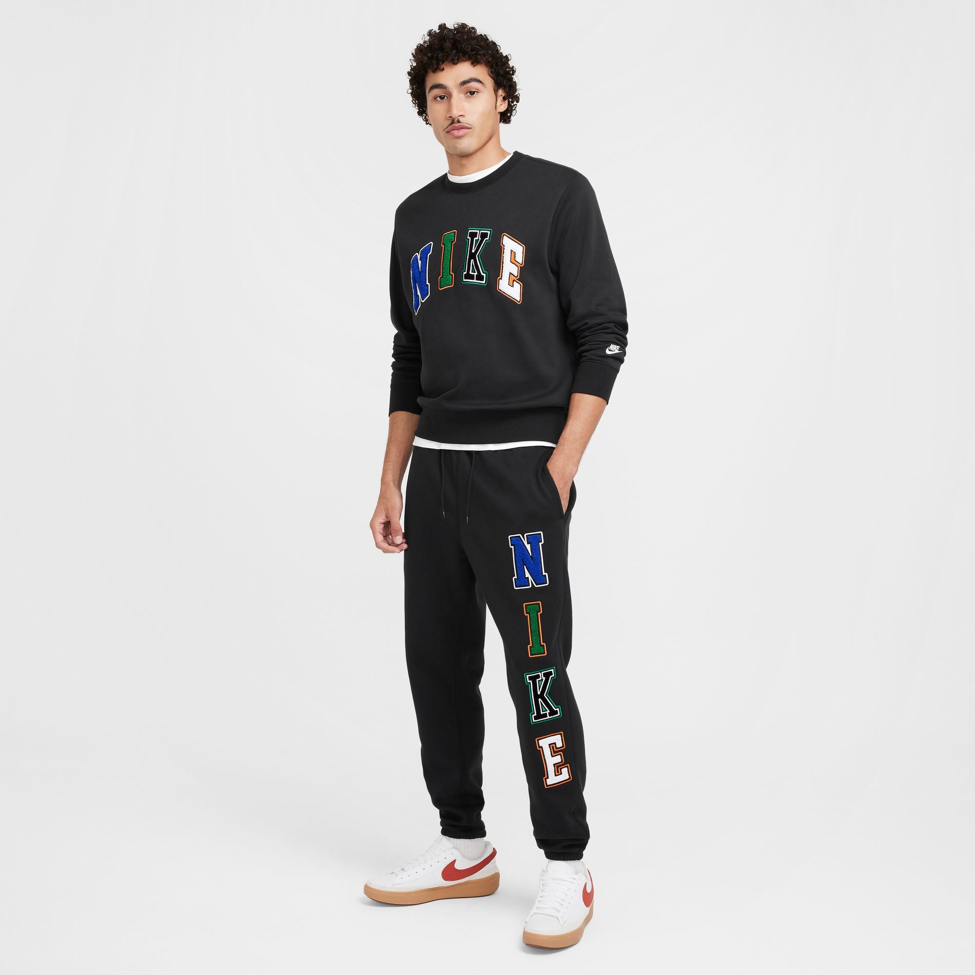 Nike club cuffed sweatpants hotsell