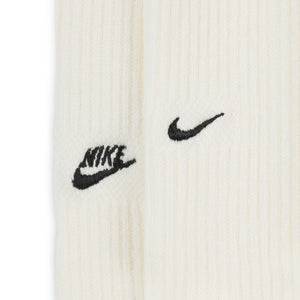 Nike - Everyday Crew Socks ~ Beige