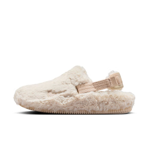 Nike - W Cozy Calm SE Mule ~ Sanddrift