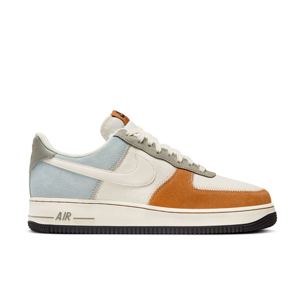 Nike - Air Force 1 '07 LV8