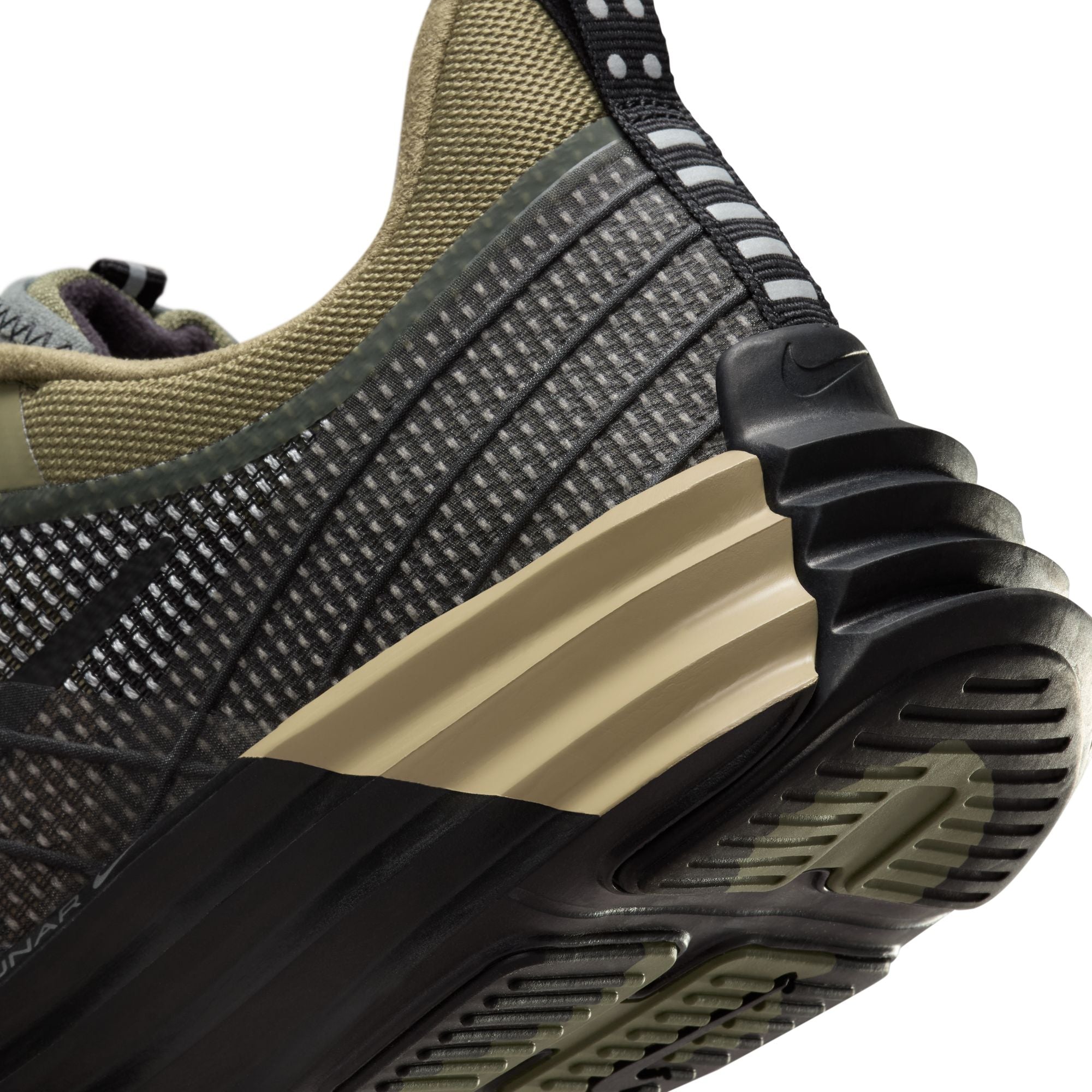 Nike - Lunar Roam SE Medium Olive