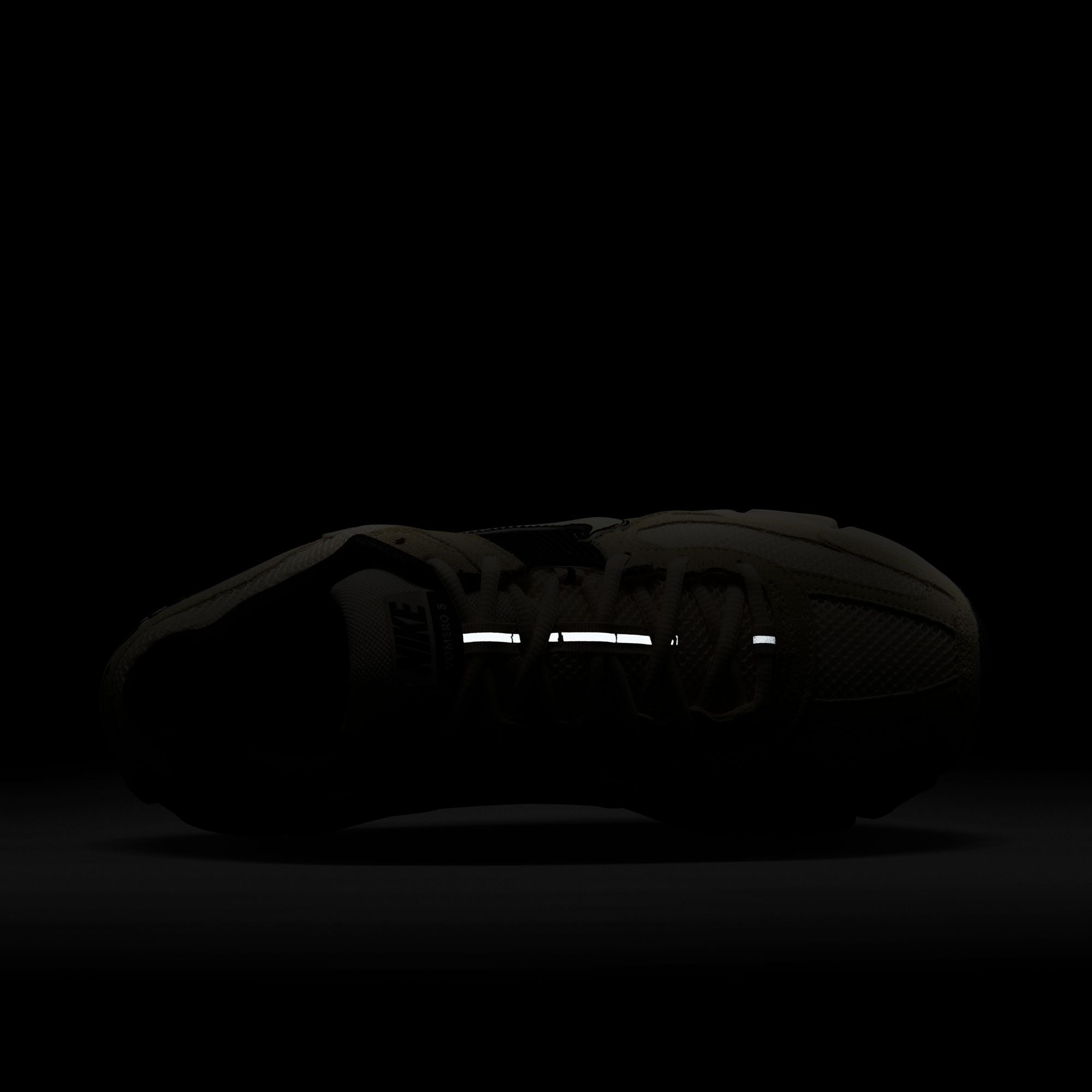 Nike - Zoom Vomero 5 Alabaster/Pale Ivory