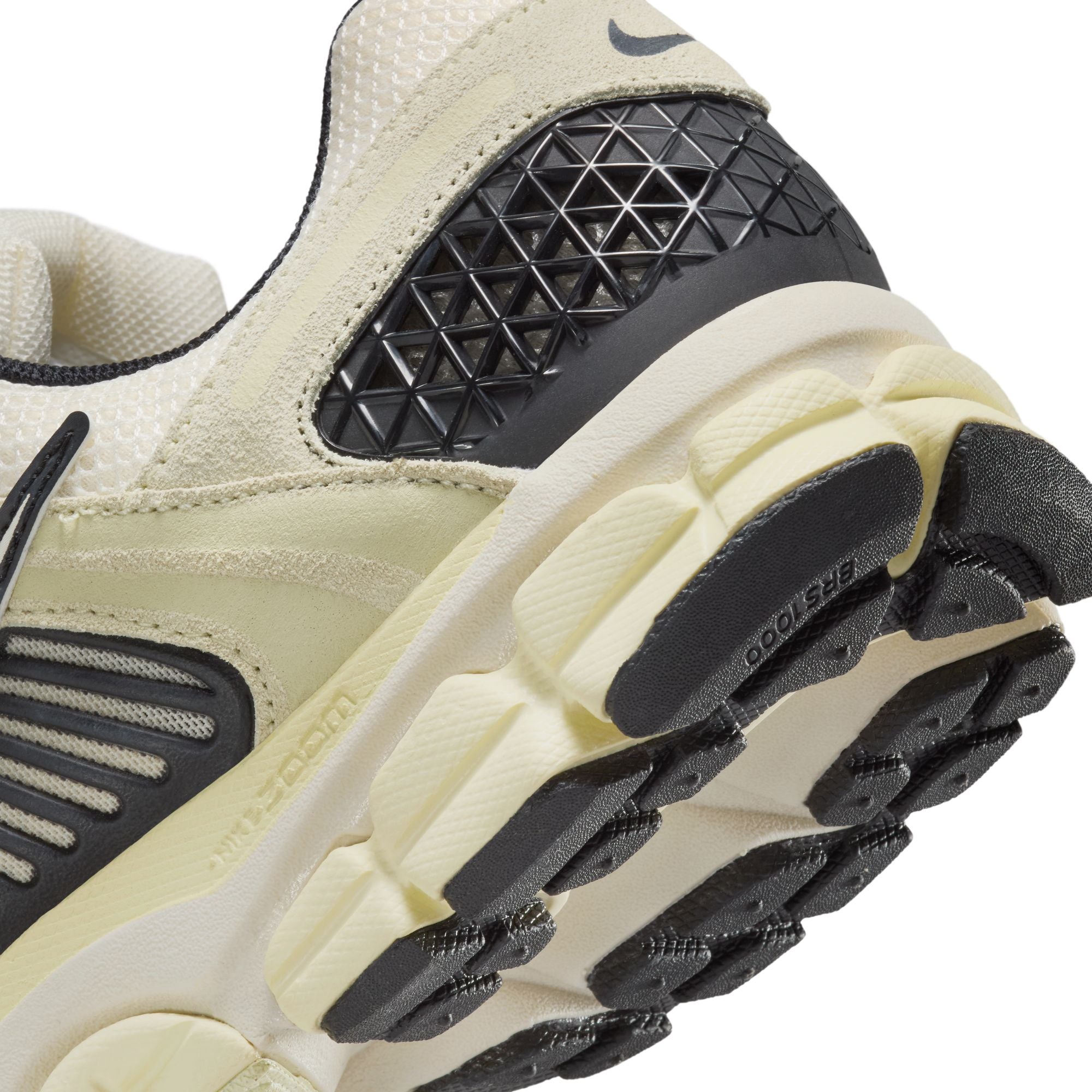 Nike - Zoom Vomero 5 Alabaster/Pale Ivory