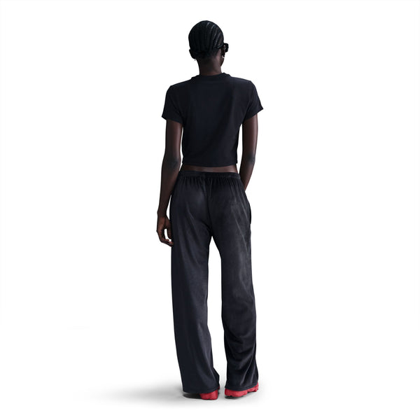 Nike - W Chill Knit Slim Cropped Tee ~ Black