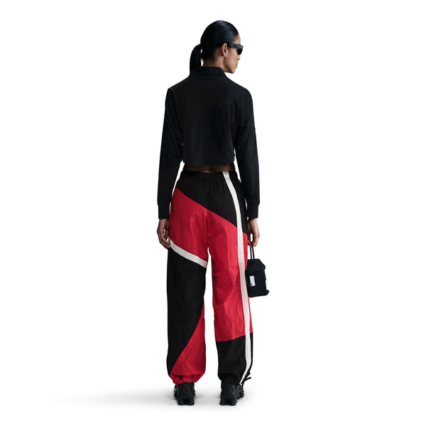 Nike - W Mid-Rise Sportswear Pant ~ Red