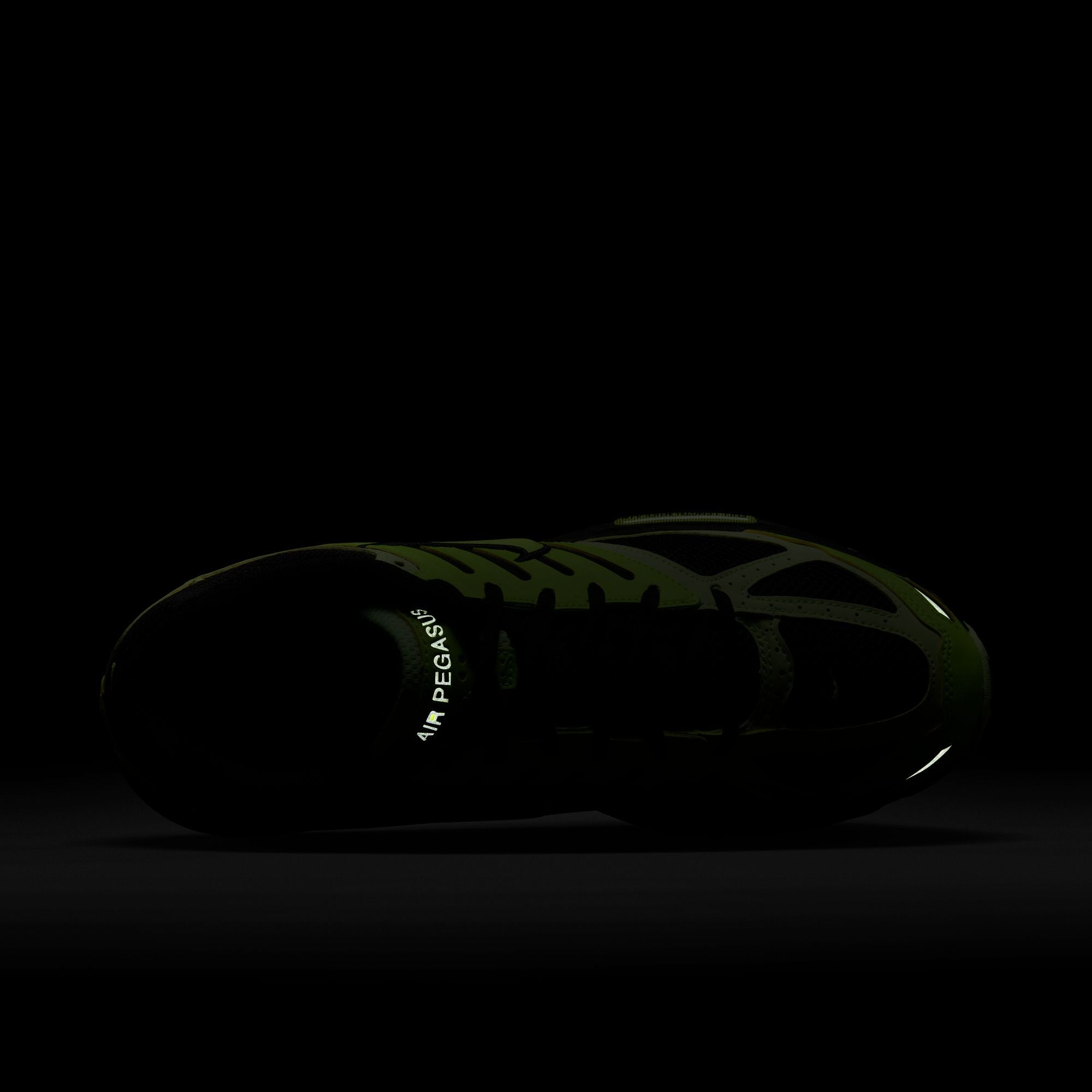 Nike - Air Pegasus 2005 Volt/Black