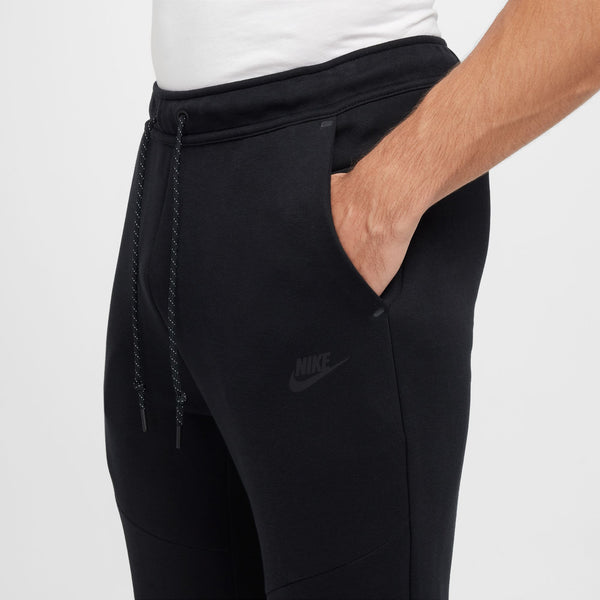 Nike - Tech Fleece Joggers ~ Black