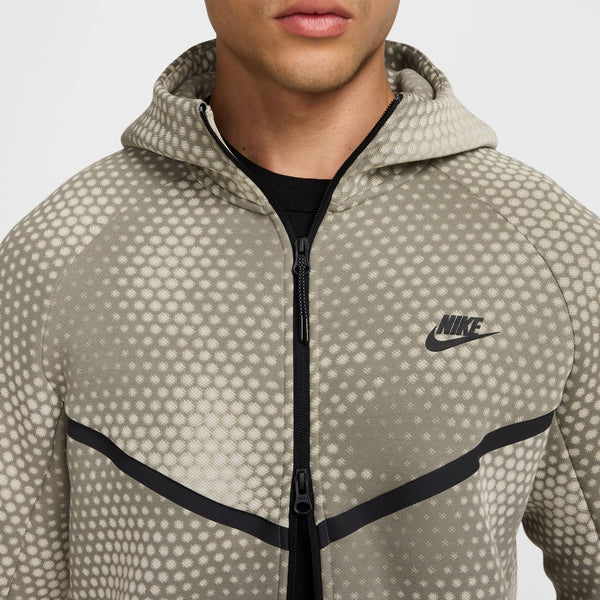 Nike - Tech Fleece Hoodie ~ Light Army