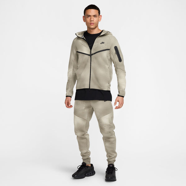 Nike - Tech Fleece Hoodie ~ Light Army