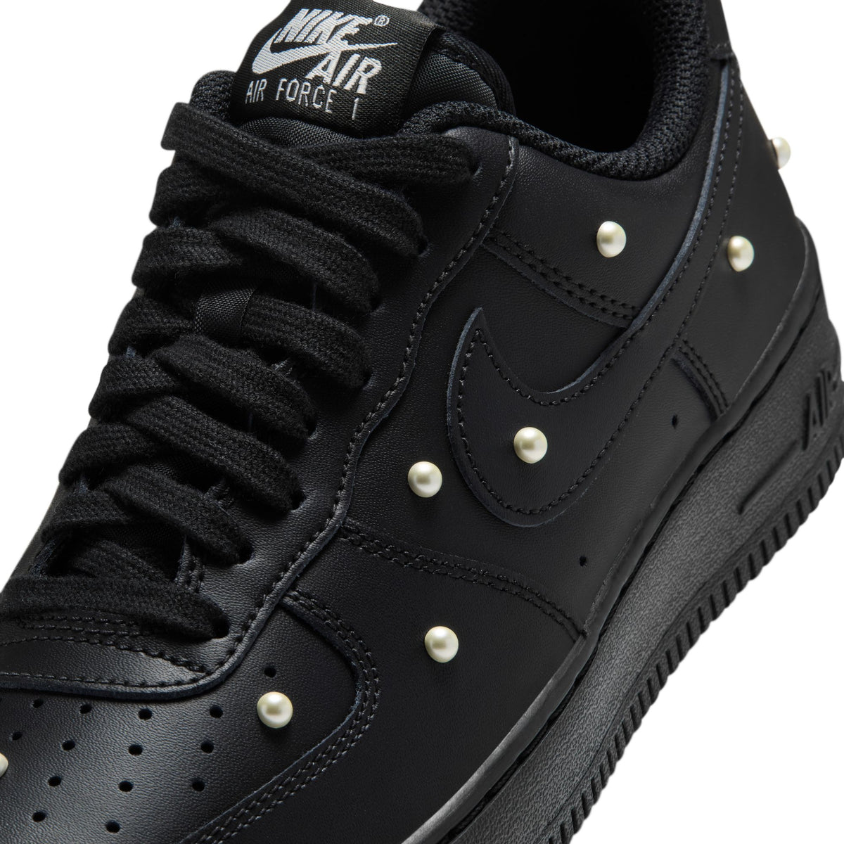 Nike - Air Force 1 '07 SE Black-11