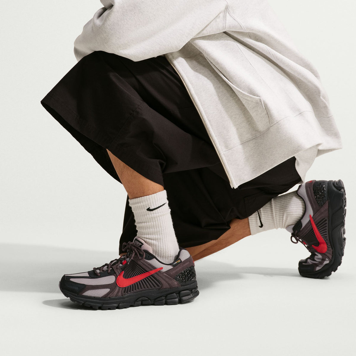 Nike - Nike Zoom Vomero 5 CORDURA® College Grey/University Red-11