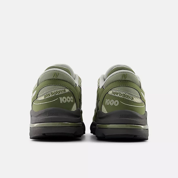 New Balance - M1000 in Dark Olivine with Sea Salt