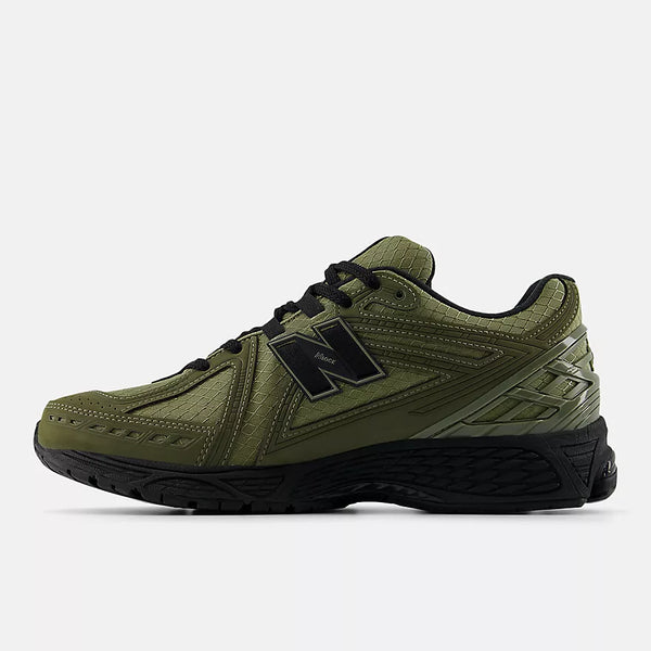 New Balance- M1906 RWA Green/Black