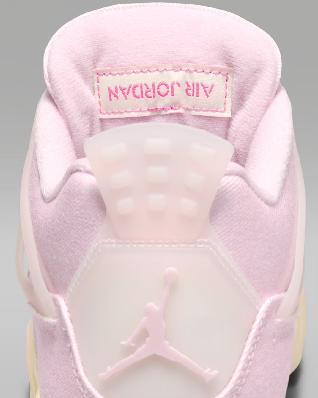 Nike - W Air Jordan 4 Retro "Iced Carmine”