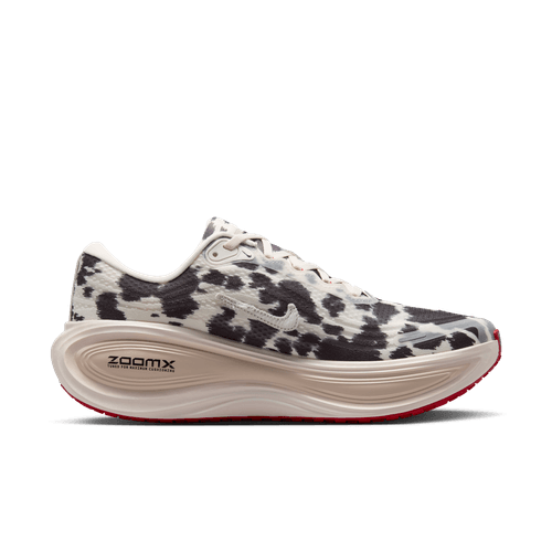 Nike - Vomero Plus Sail/University Red/Light Orewood Brown