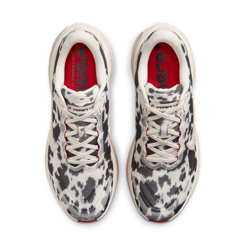 Nike - Vomero Plus Sail/University Red/Light Orewood Brown