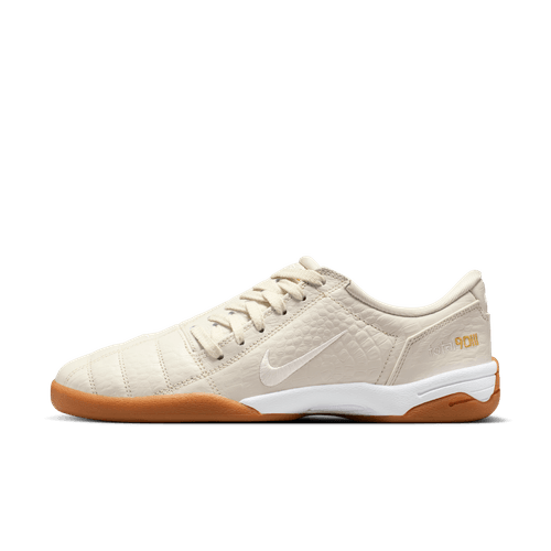 Nike - W Total 90 Light Bone