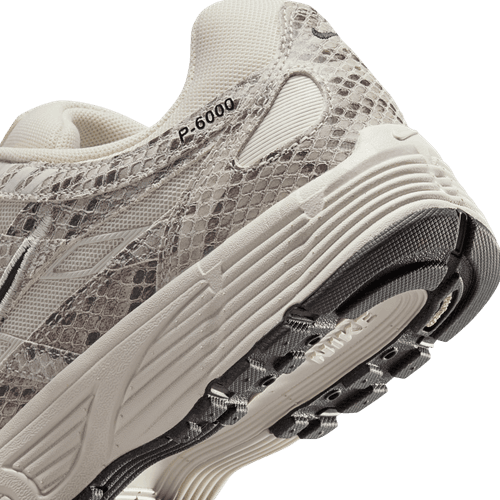 Nike - W P-6000 SE Light Bone/Black