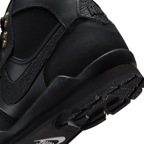 Nike - Air Baltoro SP Black/Metallic Gold-9