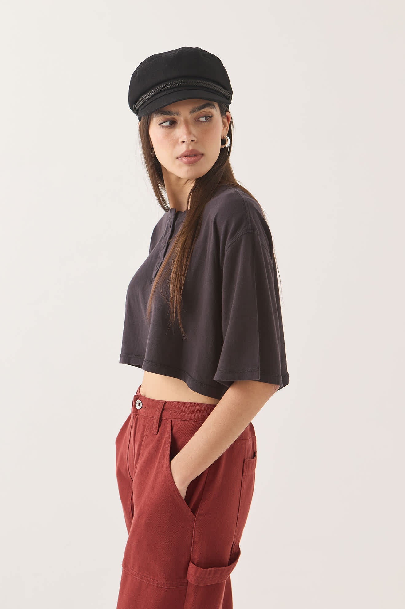 Brixton - W Carefree Organic Garment Dye Cropped Henley Black-3