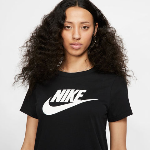 Nike - W Sportswear Essential Tee