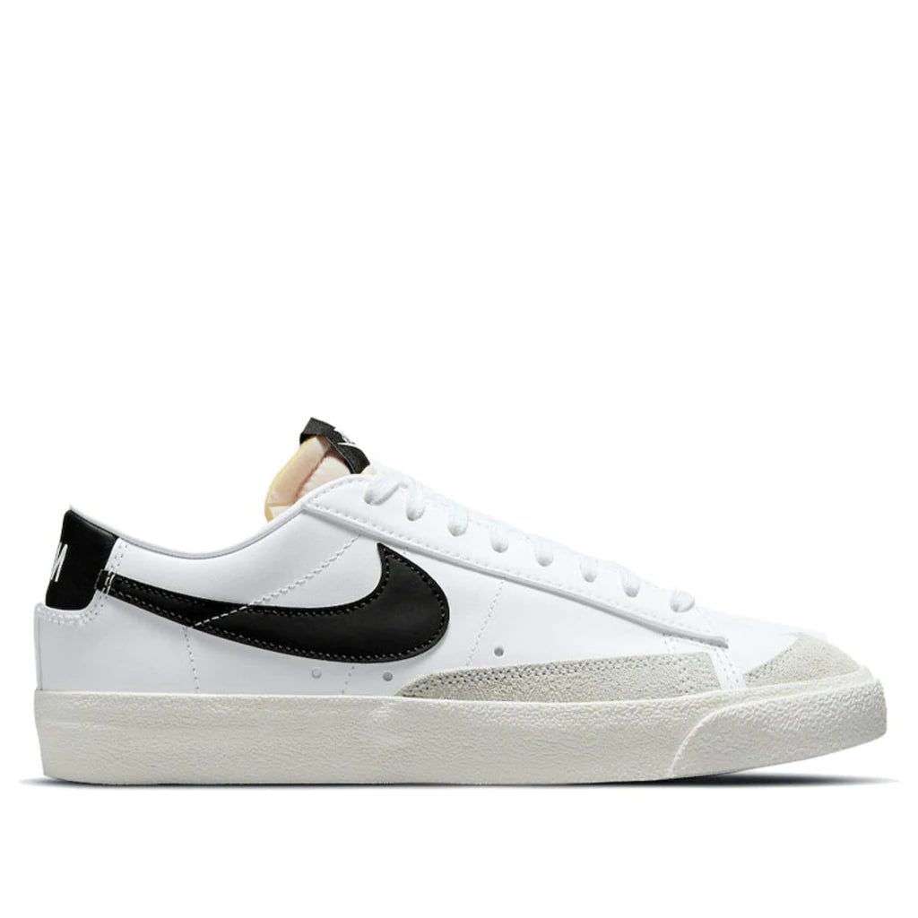 Nike - W Blazer Low White/Black
